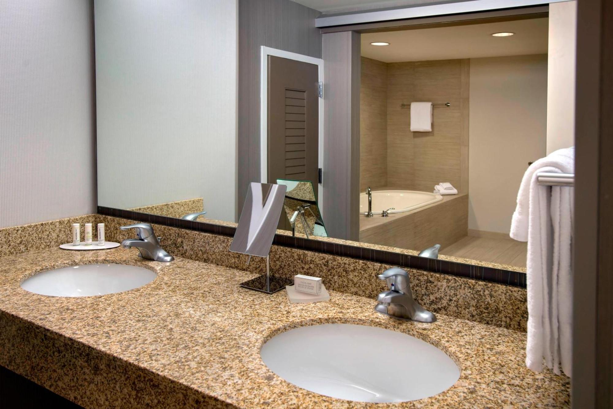 Courtyard By Marriott Philadelphia Lansdale Hotel Kültér fotó